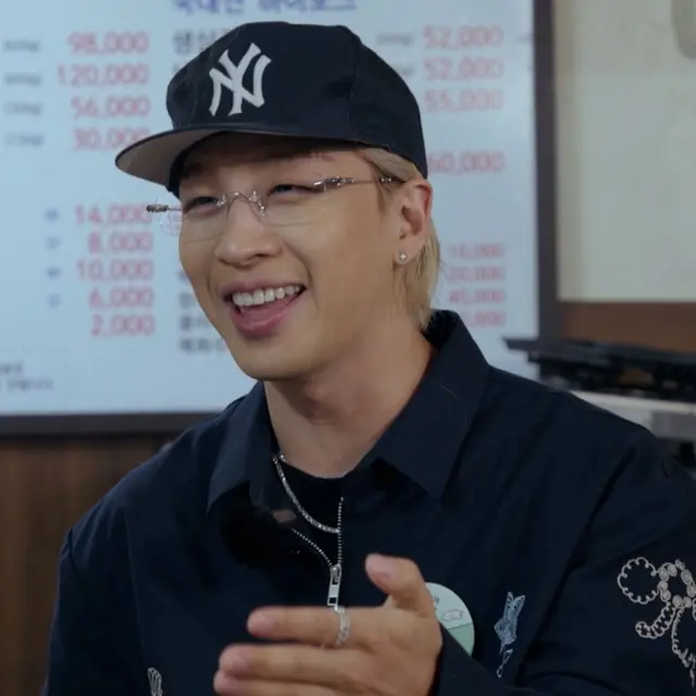태양 — 캡과 무테안경의 조합