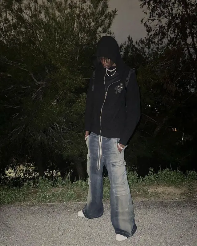 볼 볼 — 들판의 블랙 로고 후디