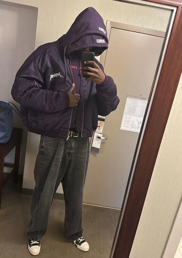 볼 볼 — 퍼플 후디와 셀틱 롤러 벨트