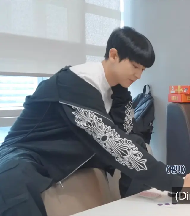 찬열 — 홀스슈 서멀 후디 코디